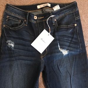 NWT Kancan Los Angeles distressed skinny jeans